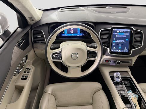 Certified 2023 Volvo XC90 B6 Ultimate w/ Lounge Package image 23