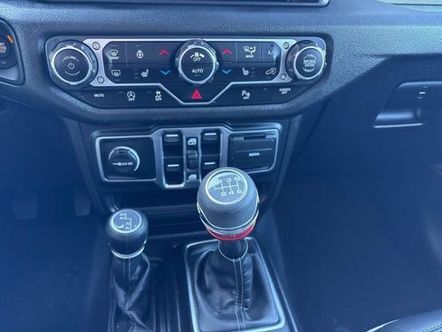 Used 2024 Jeep Wrangler Sport S AWD/4WD image 22