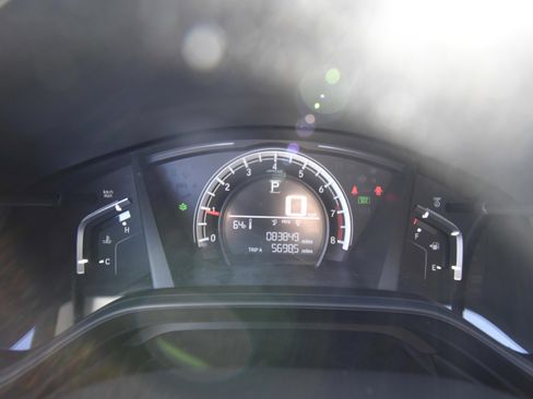 Used 2018 Honda CR-V LX image 17