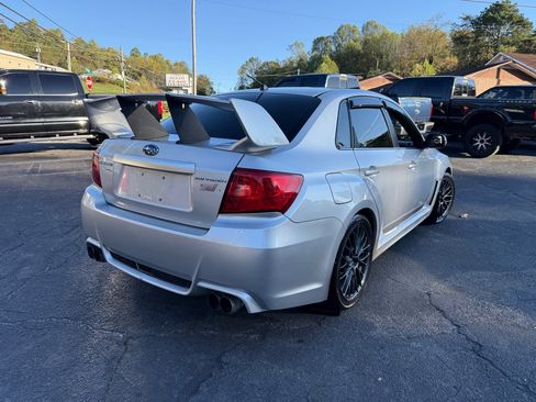 Used 2011 Subaru Impreza WRX STI image 11