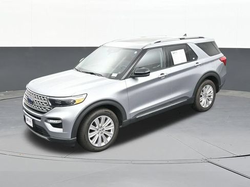Used 2022 Ford Explorer Limited w/ Equipment Group 301A AWD/4WD image 69