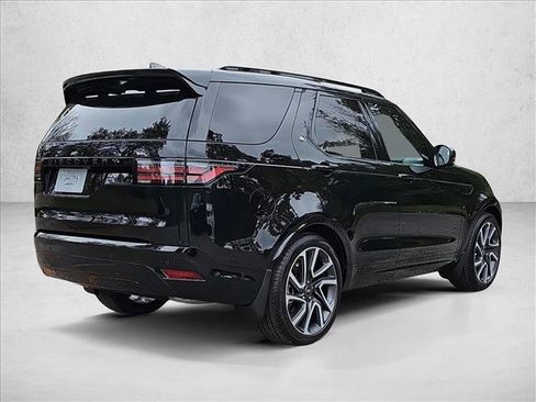 Certified 2024 Land Rover Discovery Dynamic SE image 2