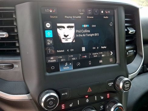Used 2022 RAM 1500 Big Horn AWD/4WD image 17