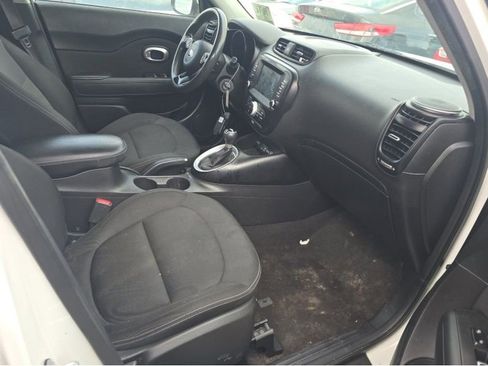 Used 2019 Kia Soul + FWD image 27