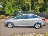 Used 2016 Ford Focus SE image 2