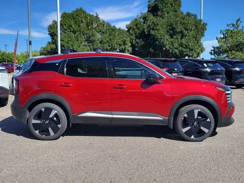 New 2026 Nissan Kicks SR w/ Cold Weather Package image 2