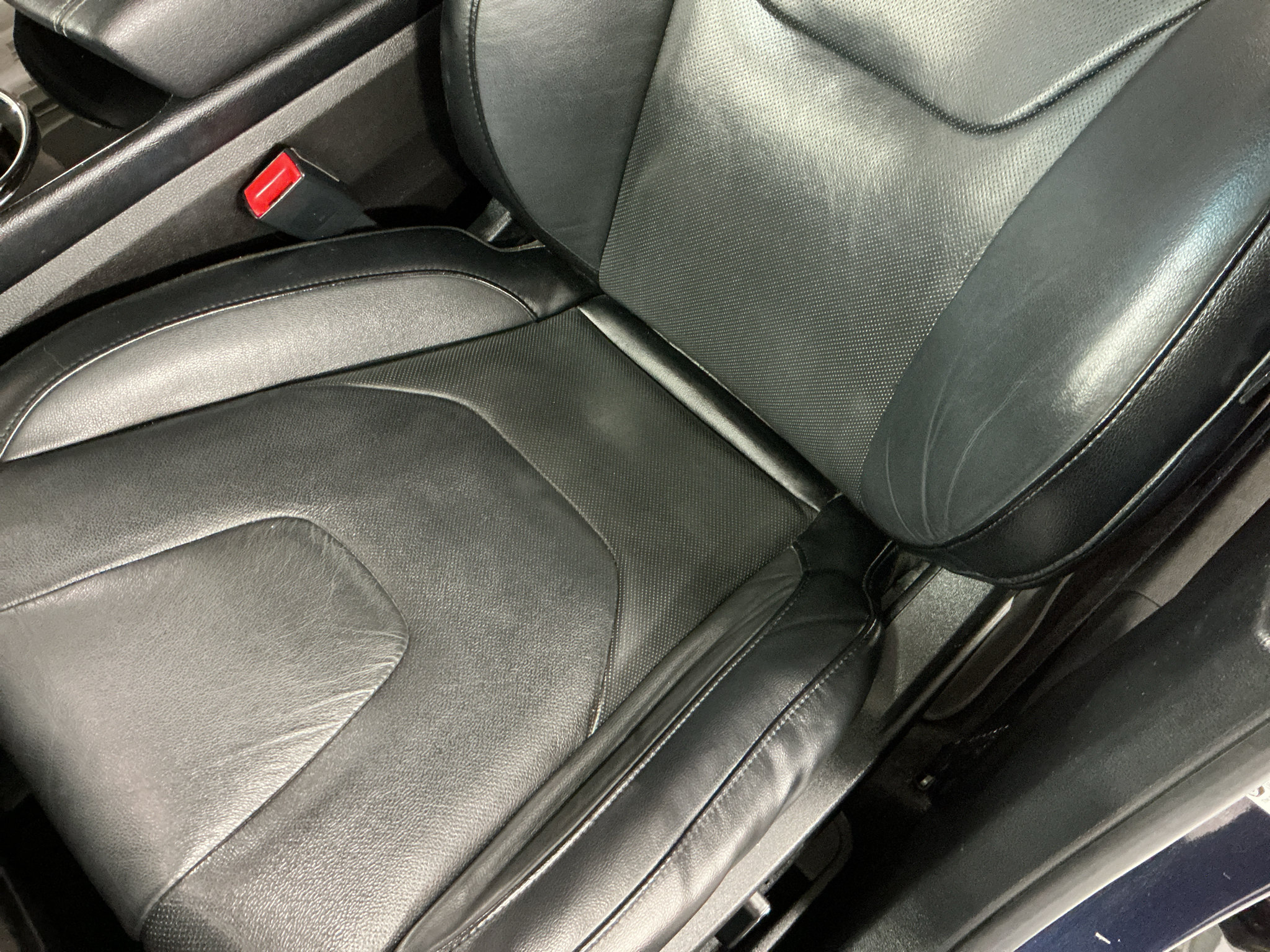 Used 2017 Ford Edge Titanium w/ Equipment Group 301A AWD/4WD image 31