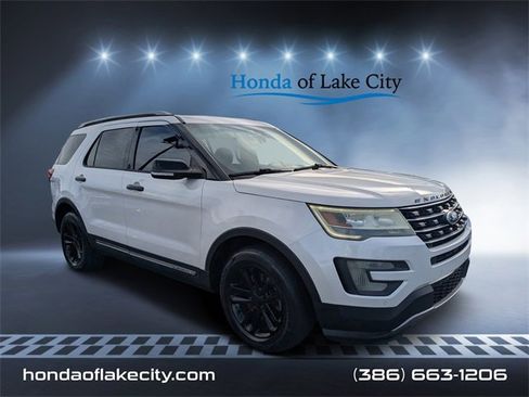Used 2016 Ford Explorer XLT w/ Equipment Group 202A image 1