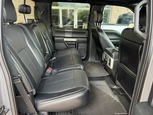Used 2018 Ford F150 Lariat w/ Equipment Group 502A Luxury AWD/4WD image 20