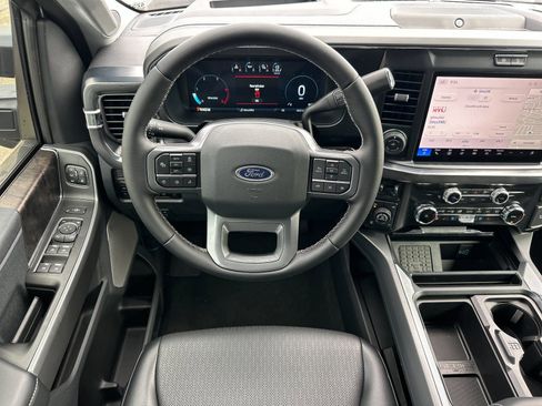 New 2025 Ford F250 Lariat w/ Lariat Ultimate Package image 15