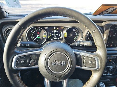 Used 2021 Jeep Wrangler Unlimited Sahara image 22