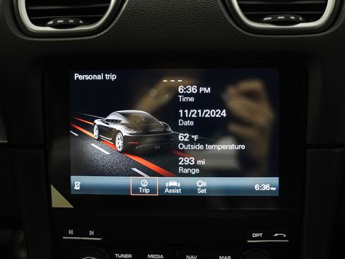 Used 2025 Porsche 718 Cayman image 21