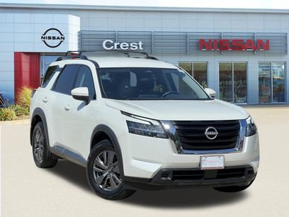 Used 2022 Nissan Pathfinder SV