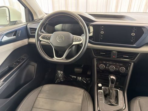 Used 2024 Volkswagen Taos SE FWD image 17