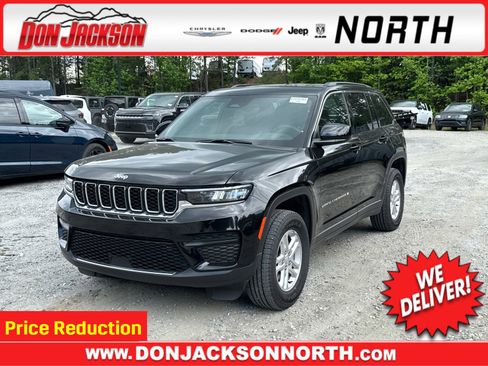 Used 2024 Jeep Grand Cherokee Laredo AWD/4WD image 1