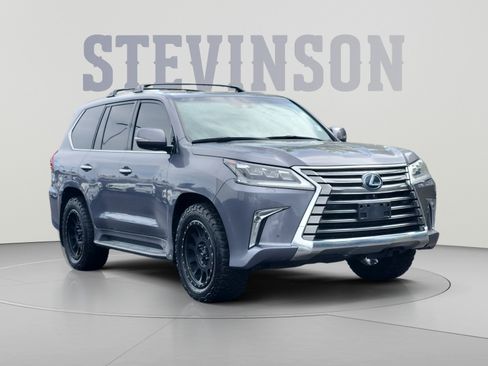 Used 2017 Lexus LX 570 4WD w/ Luxury Package image 7