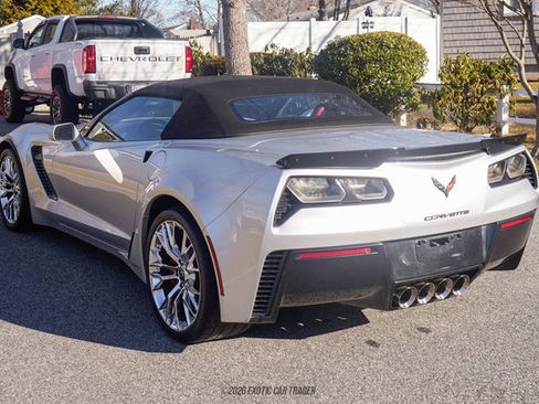 Used 2015 Chevrolet Corvette Z06 w/ 3LZ Preferred Equipment Group image 21