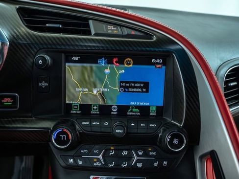 Used 2015 Chevrolet Corvette Z06 w/ 3LZ Preferred Equipment Group image 26