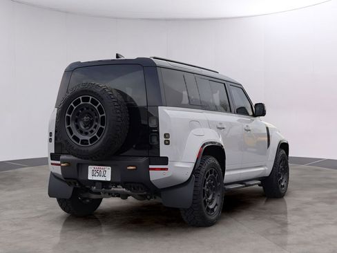 Certified 2026 Land Rover Defender 110 AWD/4WD image 5