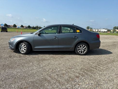 Used 2013 Volkswagen Jetta SE FWD image 8