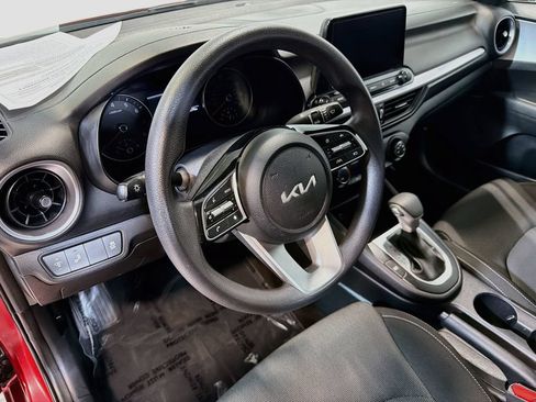 Used 2024 Kia Forte LXS w/ LXS Technology Package FWD image 9
