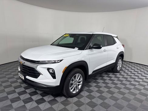 New 2026 Chevrolet TrailBlazer LS image 8