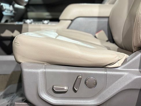 Used 2019 Ford Expedition Limited w/ Equipment Group 302A image 43