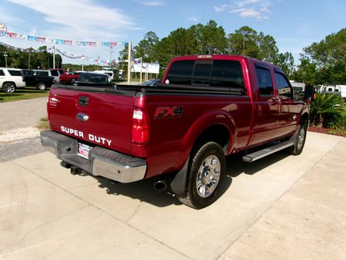 Used 2014 Ford F250 Lariat w/ Lariat Ultimate Package image 5