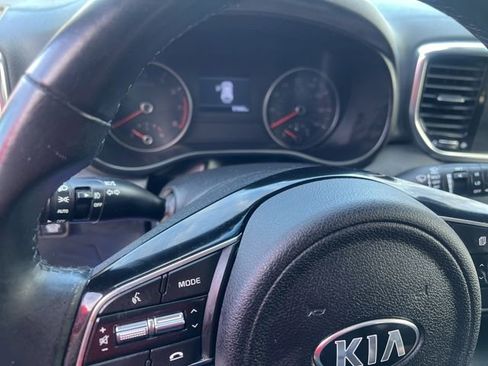 Used 2022 Kia Sportage EX image 14