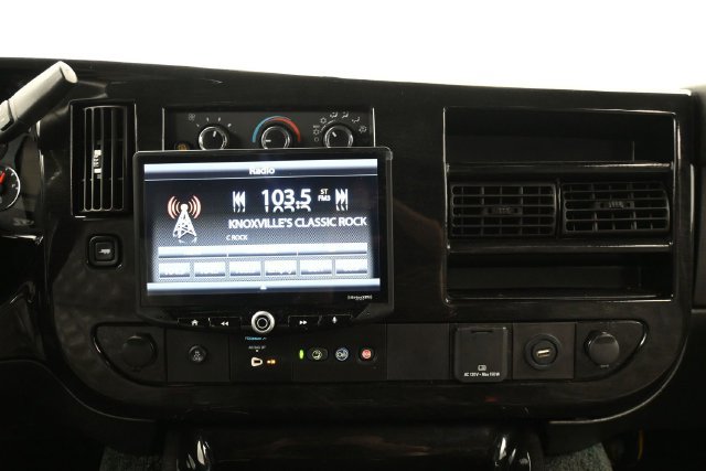 Used 2022 GMC Savana 2500 w/ Enhanced Convenience Package RWD image 27