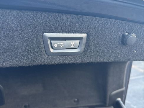 Used 2019 BMW 750i w/ Executive Package image 6