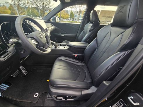 New 2026 Lexus TX 500h AWD image 24