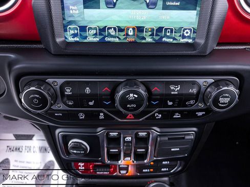 Used 2020 Jeep Gladiator Rubicon image 25