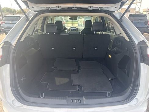 Used 2024 Ford Edge SEL image 5