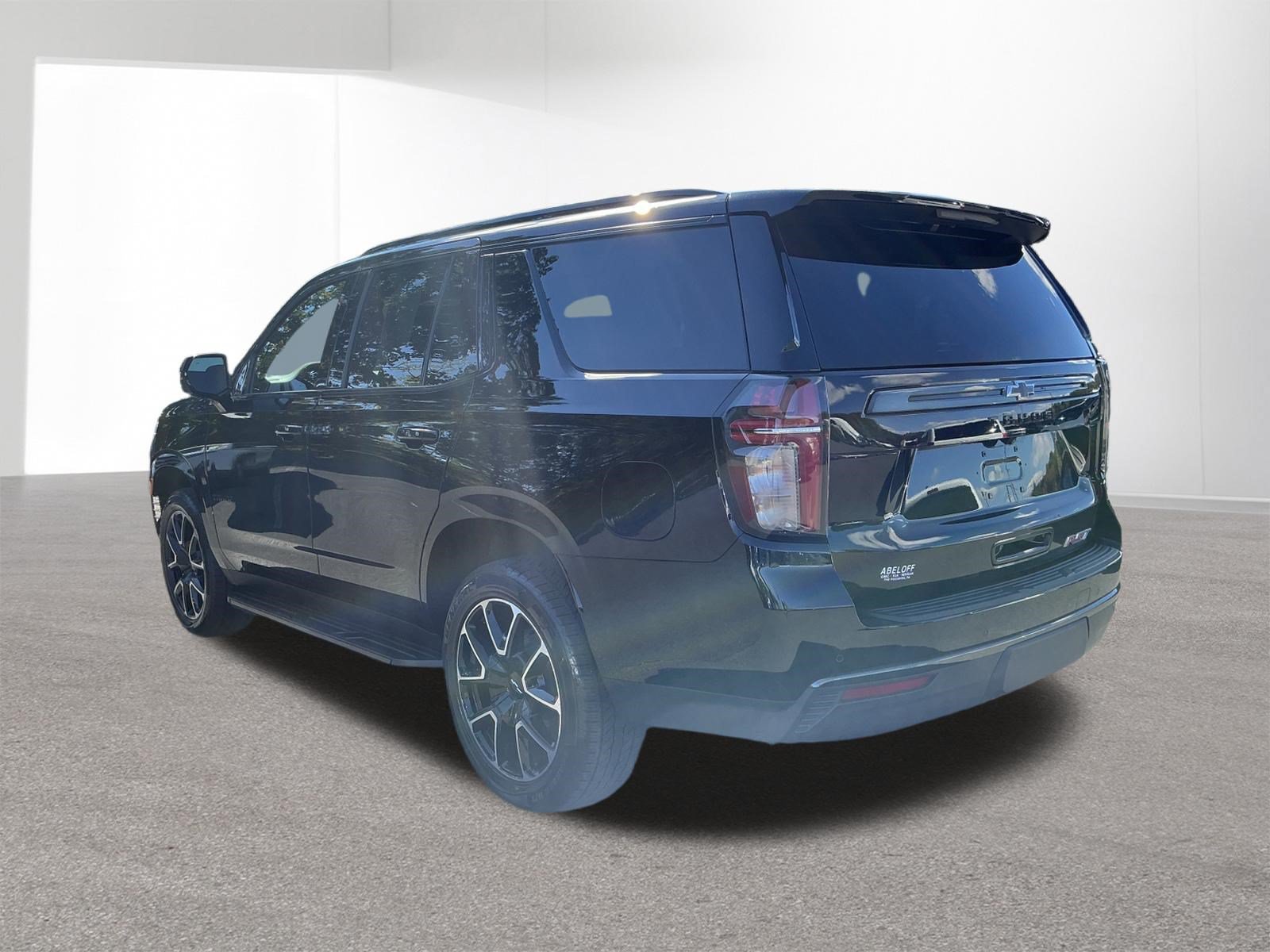 Used 2021 Chevrolet Tahoe RST w/ Luxury Package AWD/4WD image 5