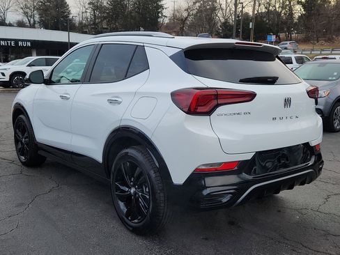 Used 2024 Buick Encore GX Sport Touring image 4