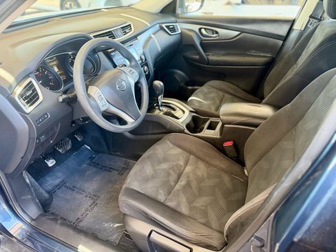 Used 2016 Nissan Rogue S w/ Appearance Package FWD image 9