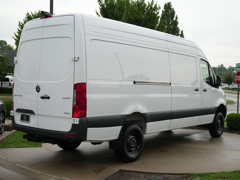 New 2025 Mercedes-Benz Sprinter 2500 image 7