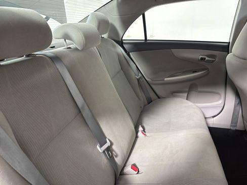 Used 2013 Toyota Corolla LE image 17