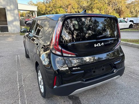 Used 2025 Kia Soul LX w/ LX Technology Package image 7