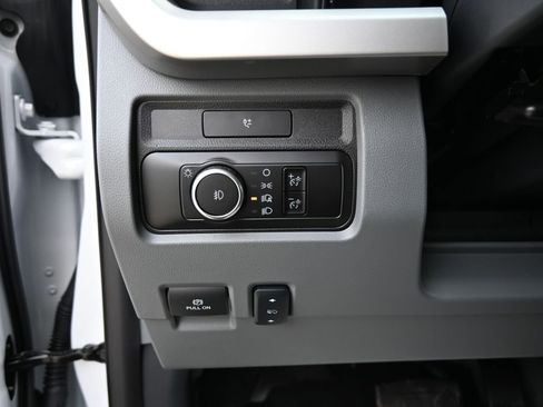 Used 2024 Ford F550 2WD SuperCab Super Duty image 70