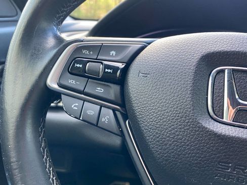 Used 2018 Honda Accord Sport image 21
