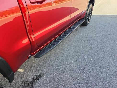 Used 2025 GMC Sierra 1500 AT4 w/ AT4 Premium Package image 6