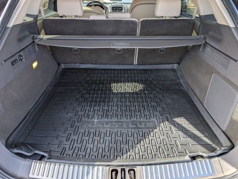 Used 2020 Lincoln Nautilus Reserve w/ Equipment Group 202A image 31