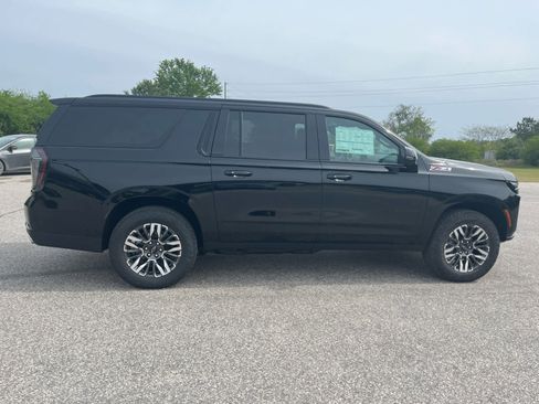 New 2026 Chevrolet Suburban Z71 image 6