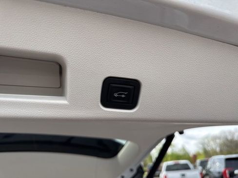 Used 2025 GMC Acadia Denali FWD image 22