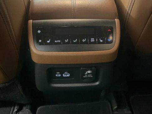Used 2023 Nissan Pathfinder Platinum AWD/4WD image 29