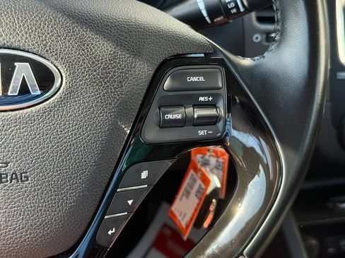 Used 2017 Kia Forte S FWD image 21