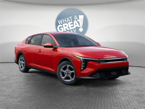 New 2025 Kia K4 LXS image 8