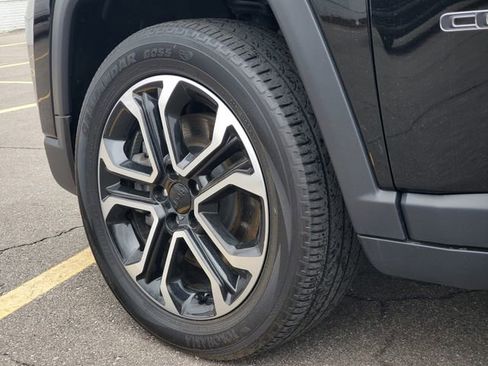 Used 2023 Jeep Compass Limited image 32